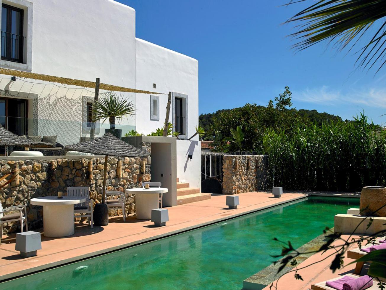 The Giri Residence Sant Joan De Labritja Luaran gambar